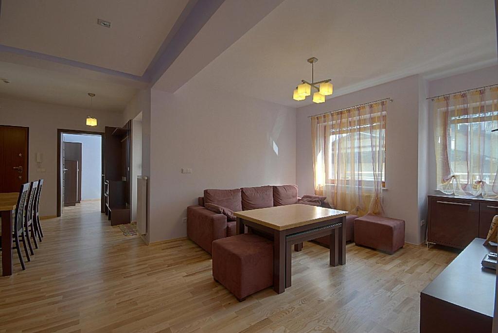 Apartment Monia *